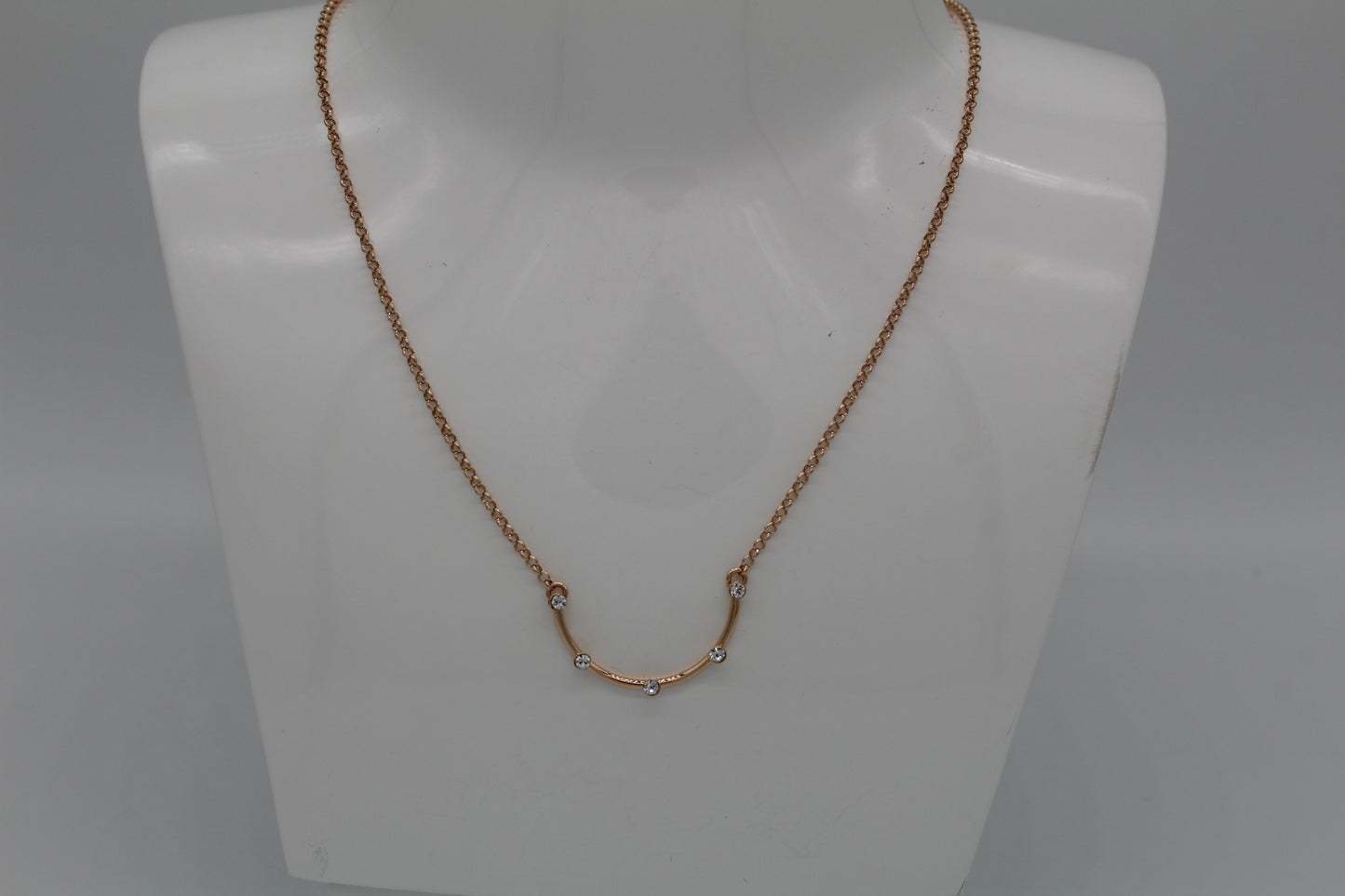 Halsband halvcirkel med stenar (ofärgade)