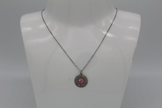 Necklace circle with patterns and stone (pink)