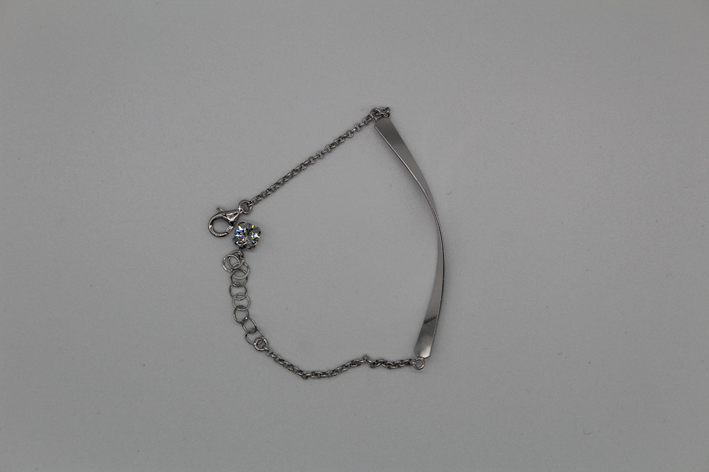 Bracelet with small twirl