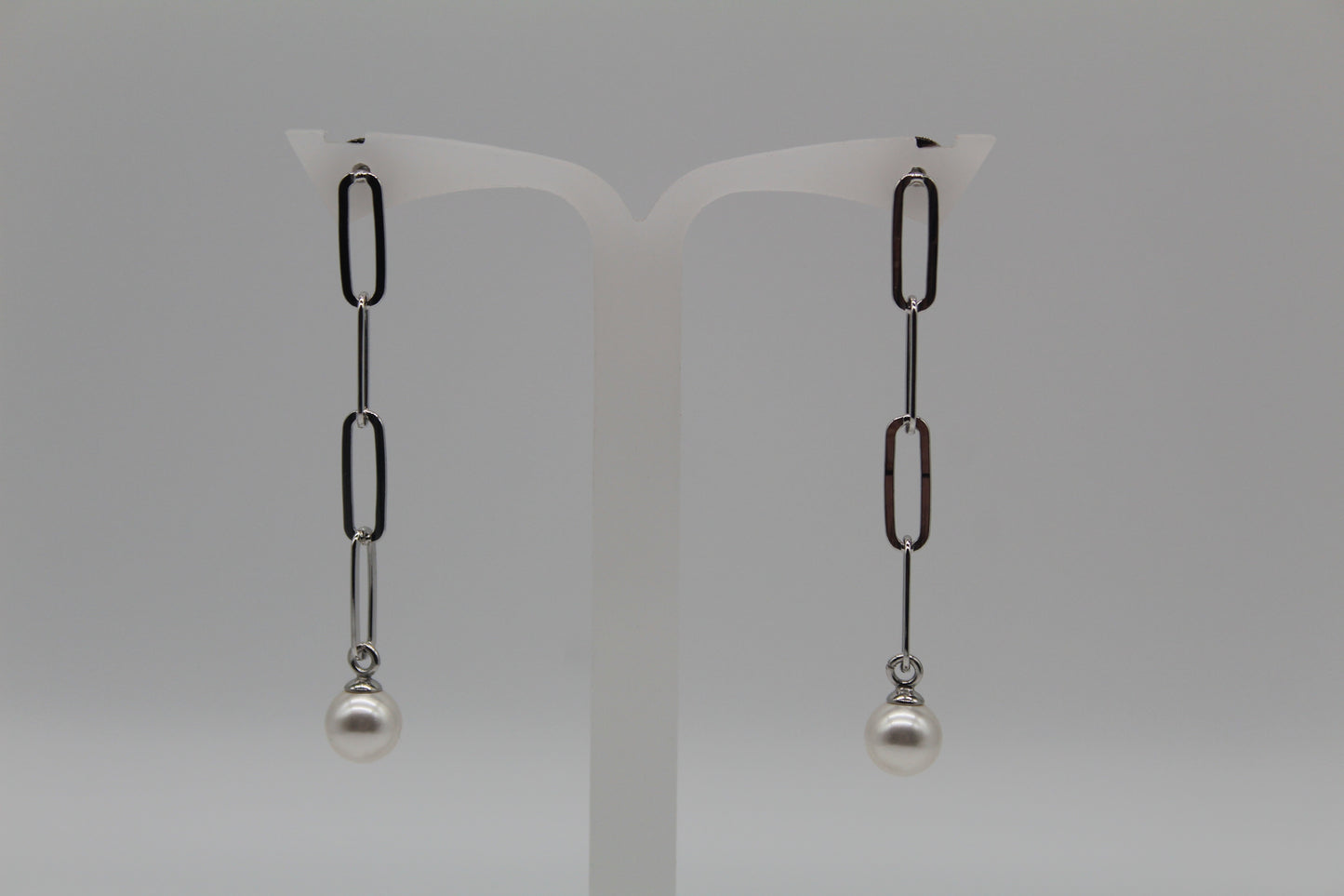 Earring paperclip with pearl