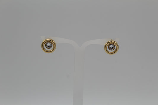 Earring circle with stone